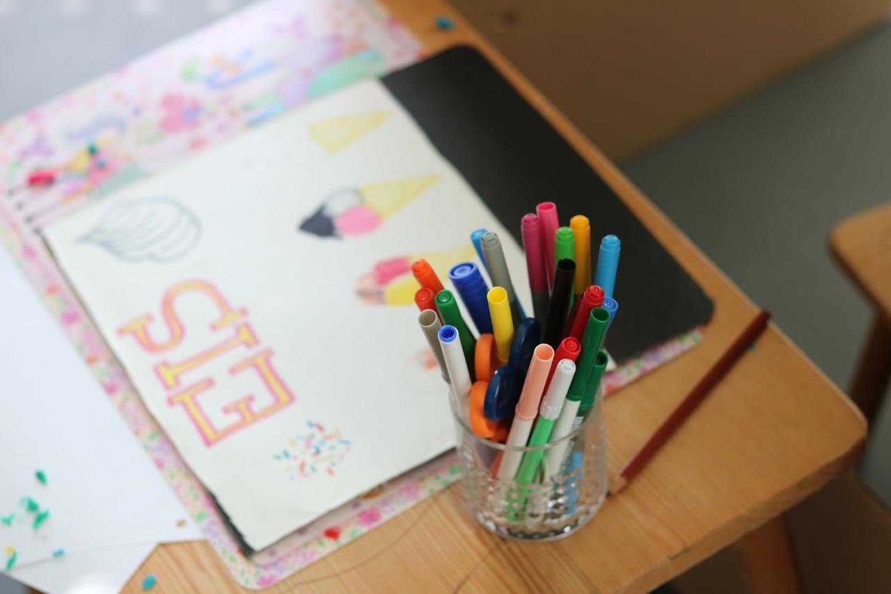 幼儿园大班下科学谁的容量大活动教案.中班科学谁大谁小教学反思 幼儿园大班下科学谁的容量大活动教案.中班科学谁大谁小教学反思