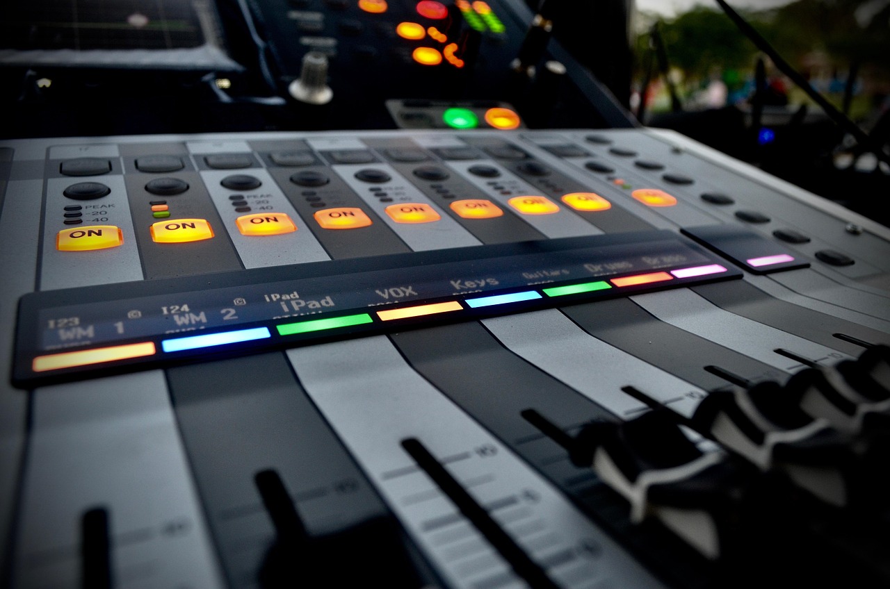 安装程序教程“财神十三张黑科技”科技辅助神器手机版教程
