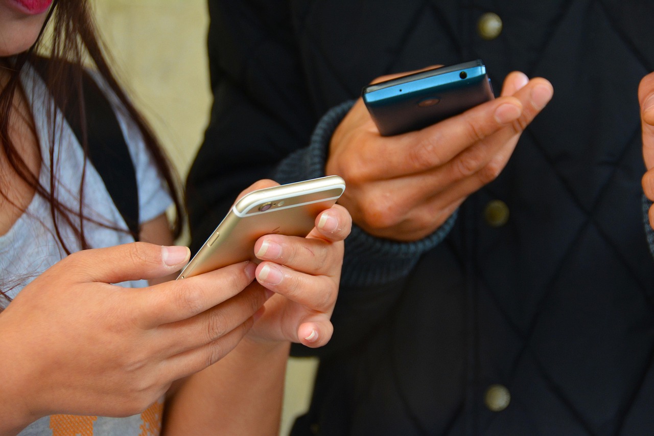 “高铁wifi怎么连接” 高铁wifi怎么连接并使用?网速快吗,能看视频吗?？