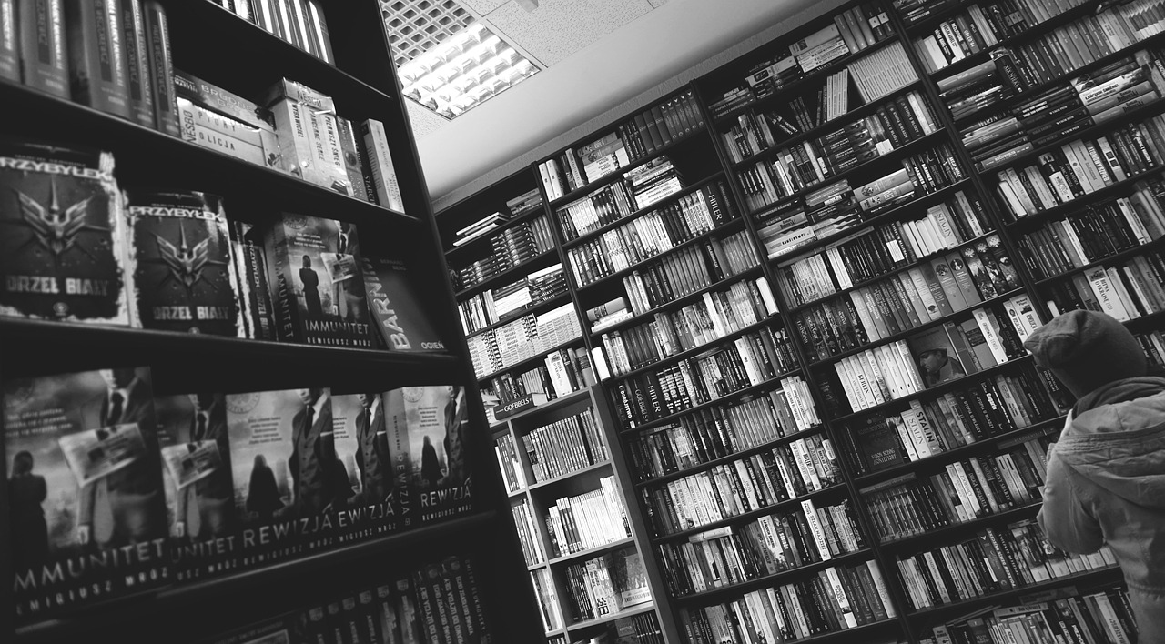 中国语言文学和汉语言文学一样吗〃中国语言文学就是汉语言吗